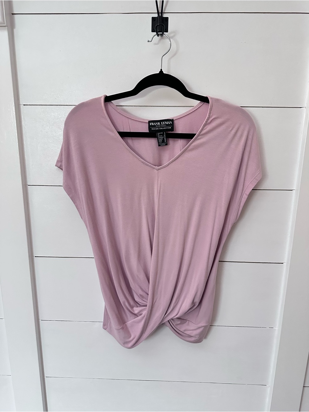 Frank Lyman Montreal 6 Marianne Mauve Twist-Front V-Neck Top minimalist - Picture 2 of 11